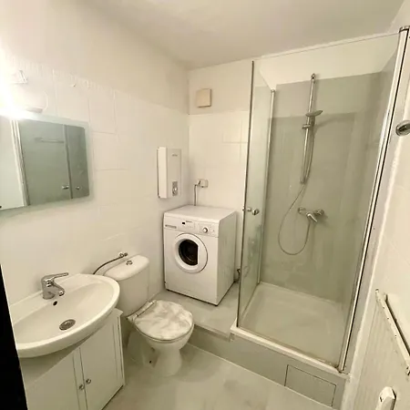 - Location شقة